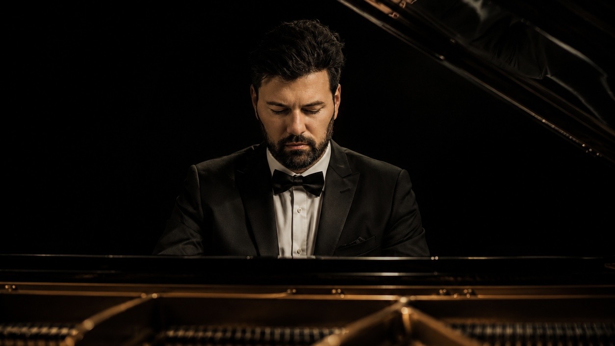 Elegant private event with live piano music